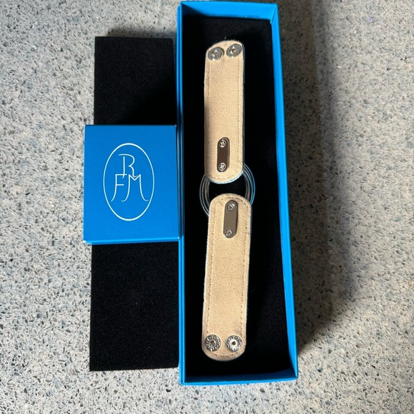 RFM Braclet with snaps - Picture 3 of 8